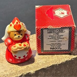 NIB Vintage 1988 Lucy & Me Queen of Hearts Teddy Bear #111791